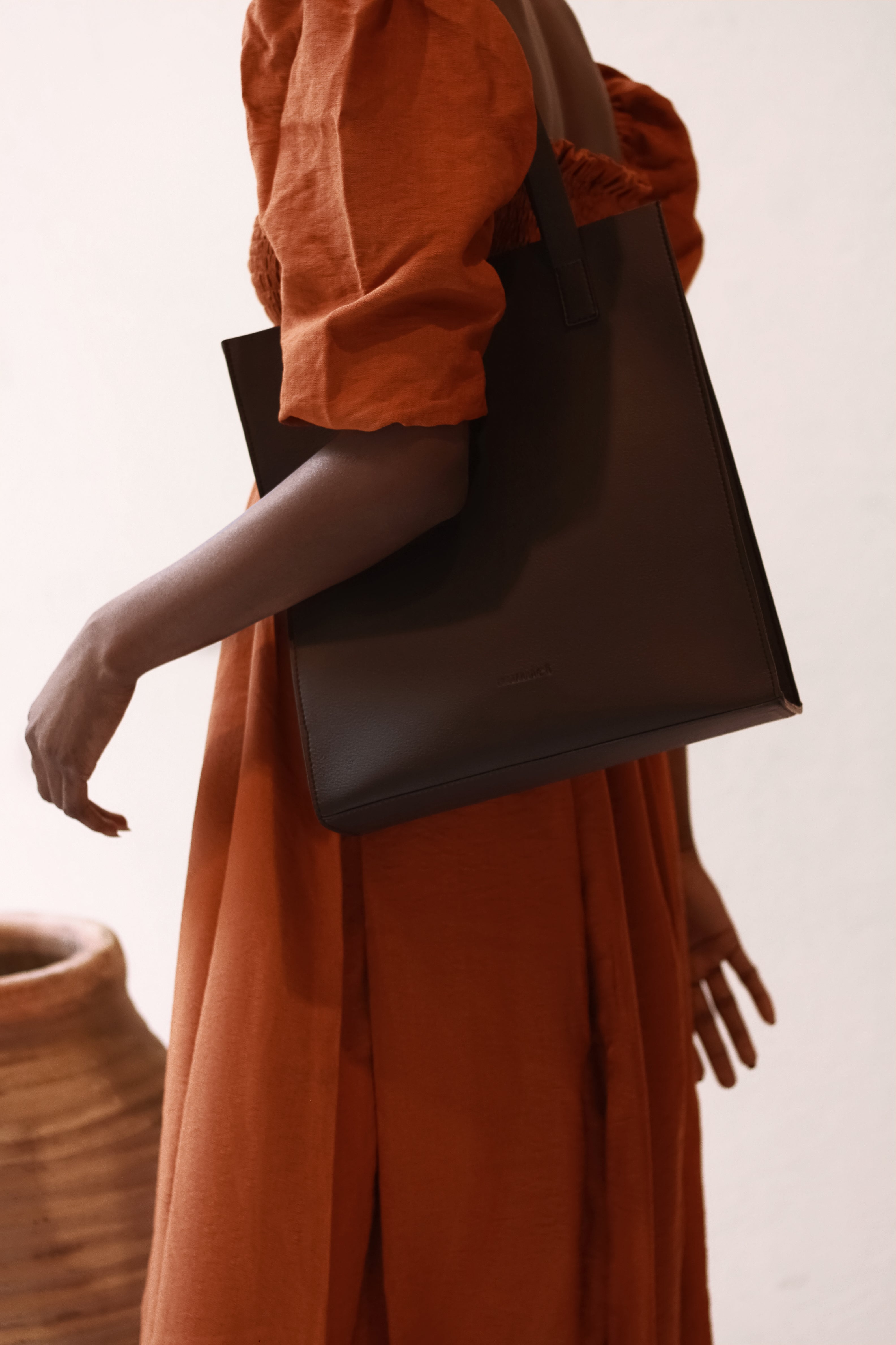 Basic Tote With a Zipper(New ✨)
