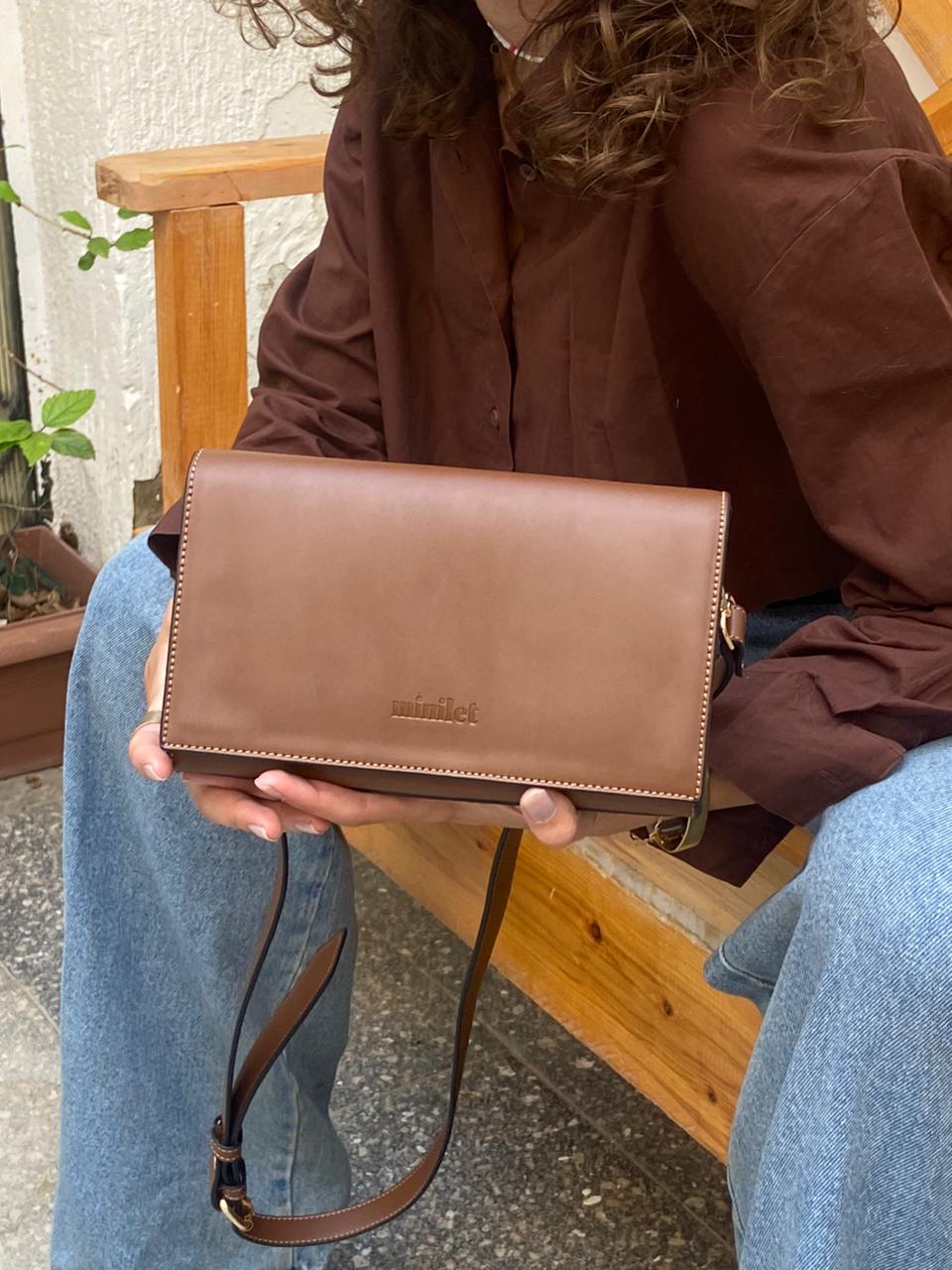 Brown | The triangular crossbody Bag