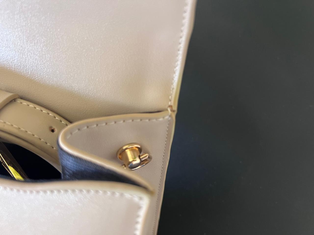 Beige | The triangular crossbody Bag| (Zero Waste 🌿)